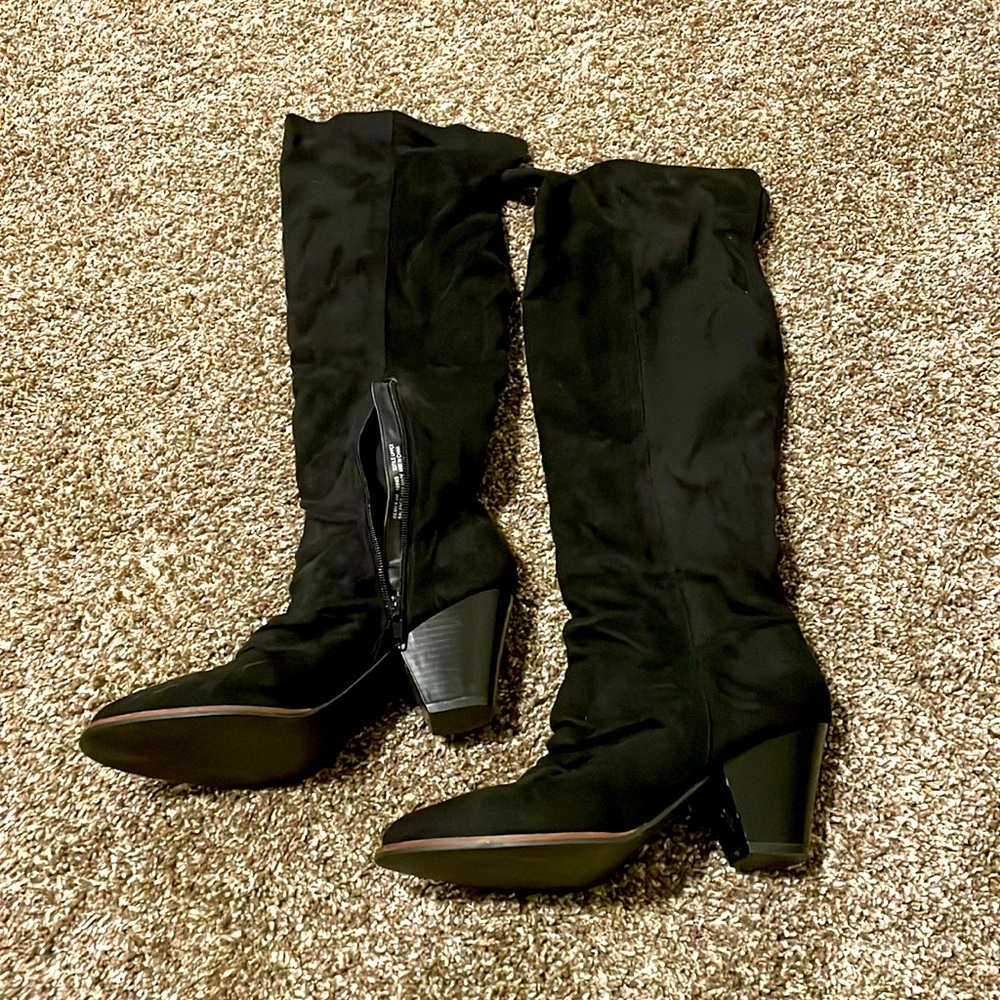 Suede to the knee boots